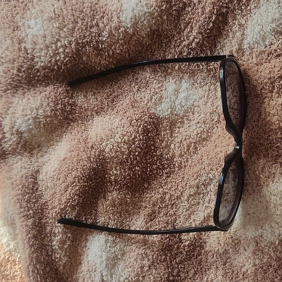 PRADA SUNGLASSES/ WORN ONCE - Picture 5 of 7